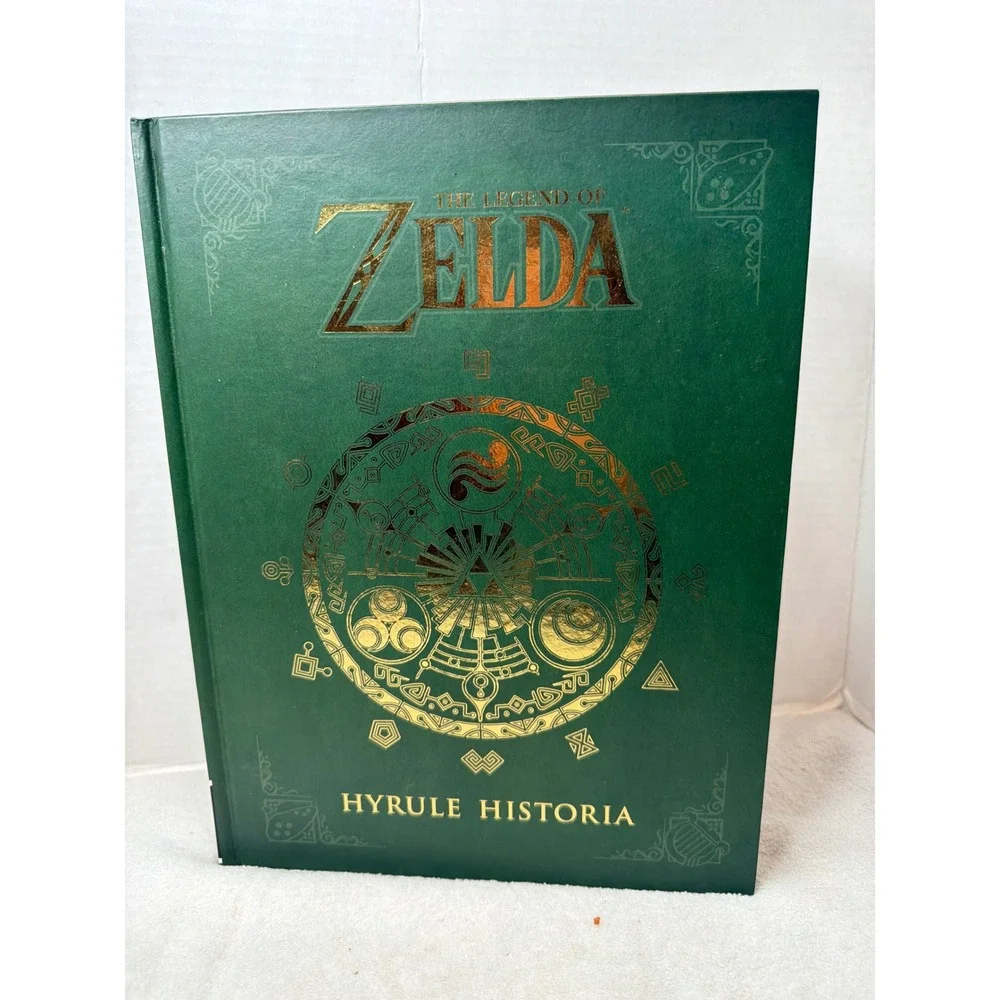 Dark Horse The‎ Legend of Zelda Hyrule Historia Green Hardcover Art Book